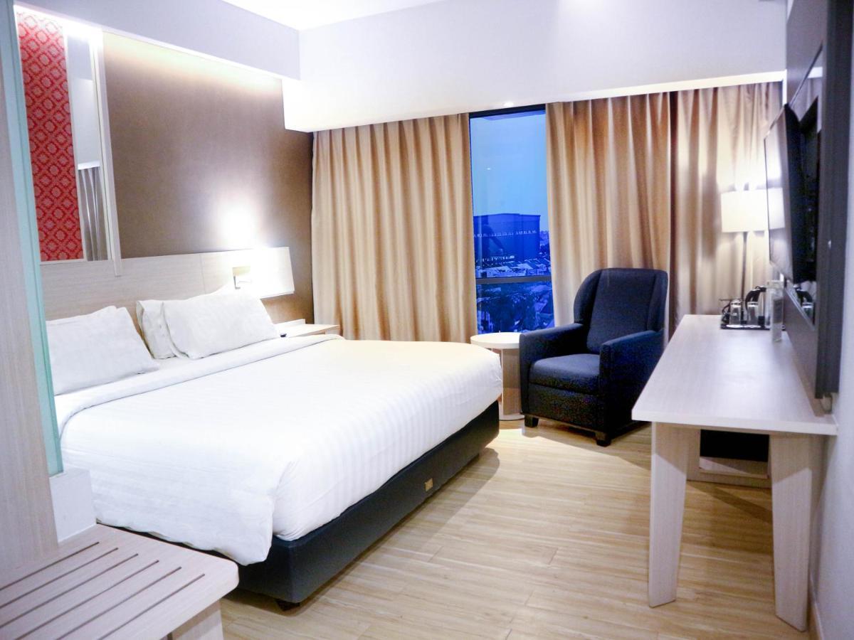 ฮาร์เปอร์ ปาเลมบัง บาย แอสตัน Hotel ภายนอก รูปภาพ
