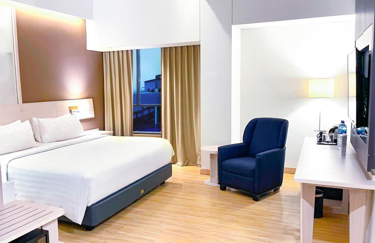 ฮาร์เปอร์ ปาเลมบัง บาย แอสตัน Hotel ภายนอก รูปภาพ