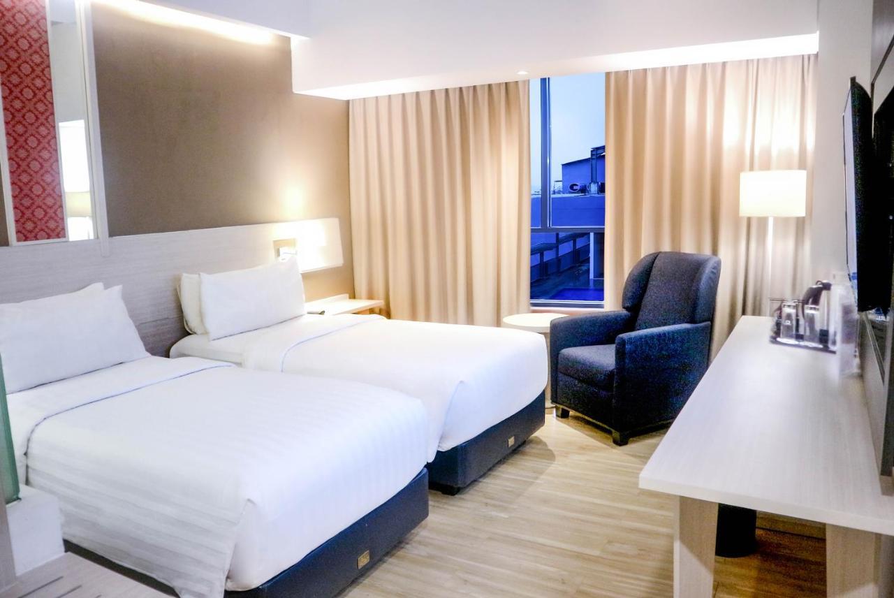 ฮาร์เปอร์ ปาเลมบัง บาย แอสตัน Hotel ภายนอก รูปภาพ